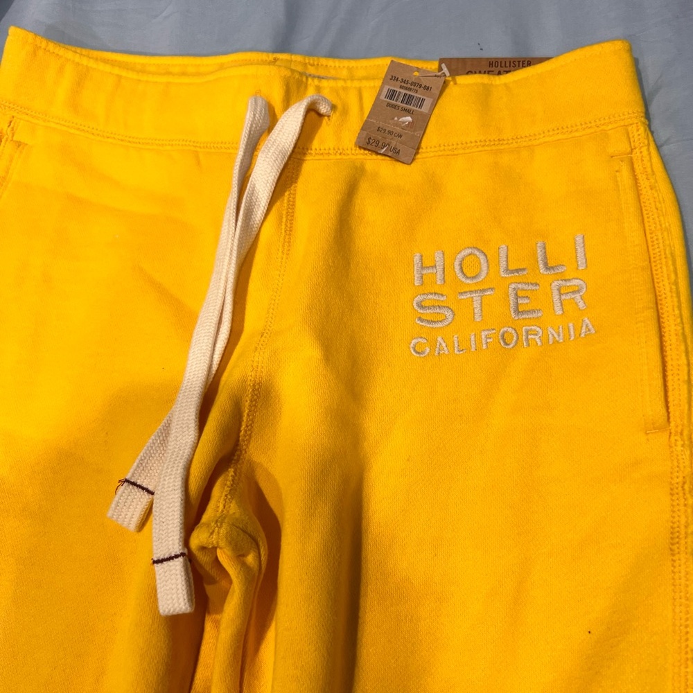 Read description hollister mens sweats with defects